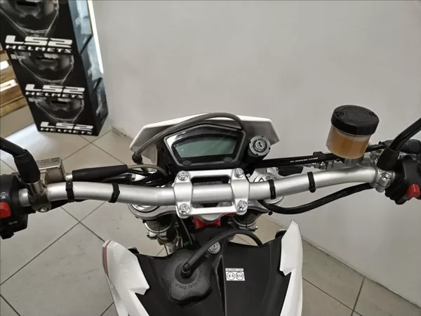 SWM SM 500 R Euro 5 WHITE/RED 0, - foto 7