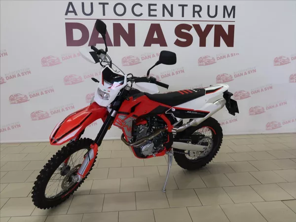 SWM RS 300R ČERVENÁ-BÍLÁ EURO 5 - foto 2