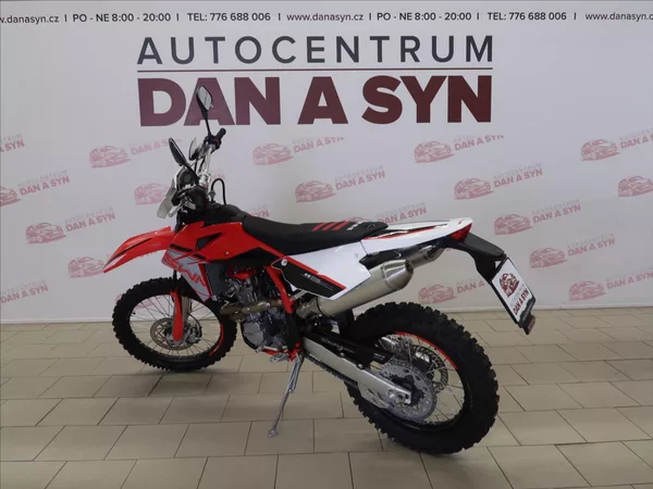 SWM RS 300R ČERVENÁ-BÍLÁ EURO 5 - foto 3