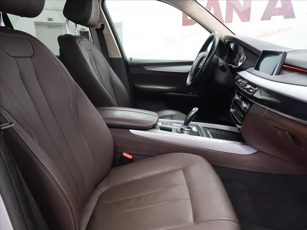BMW X5 2,0 xDrive25d Steptronic 7míst - foto 13