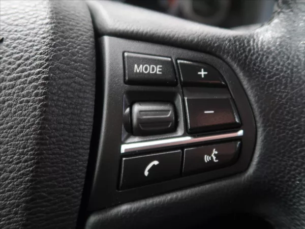 BMW X5 2,0 xDrive25d Steptronic 7míst - foto 18