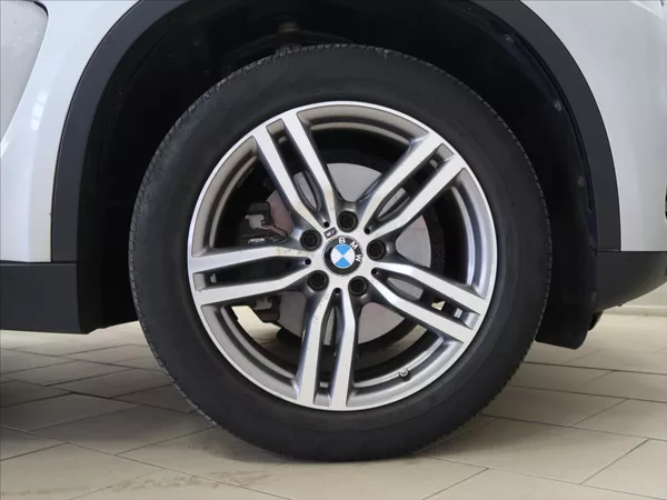 BMW X5 2,0 xDrive25d Steptronic 7míst - foto 33