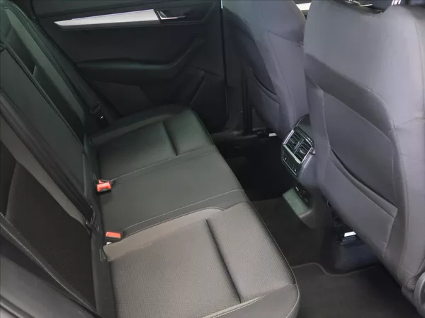 Škoda Karoq 2,0 TDI DSG Tour 1.majitel - foto 14