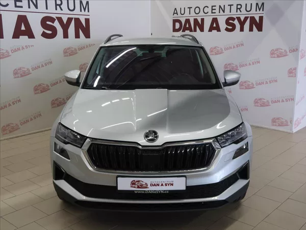 Škoda Karoq 2,0 TDI DSG Tour 1.majitel - foto 2