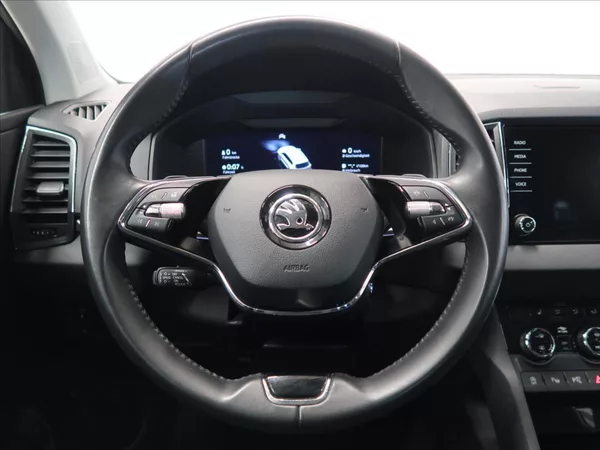Škoda Karoq 2,0 TDI DSG Tour 1.majitel - foto 23
