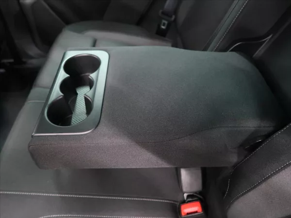 Škoda Karoq 2,0 TDI DSG Tour 1.majitel - foto 32