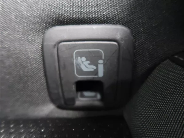 Škoda Karoq 2,0 TDI DSG Tour 1.majitel - foto 33