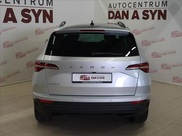 Škoda Karoq 2,0 TDI DSG Tour 1.majitel - foto 5