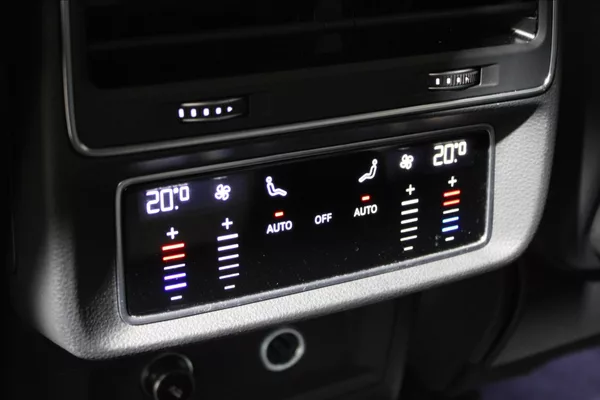 Audi Q7 3,0 TDI Quattro S-Line - foto 33