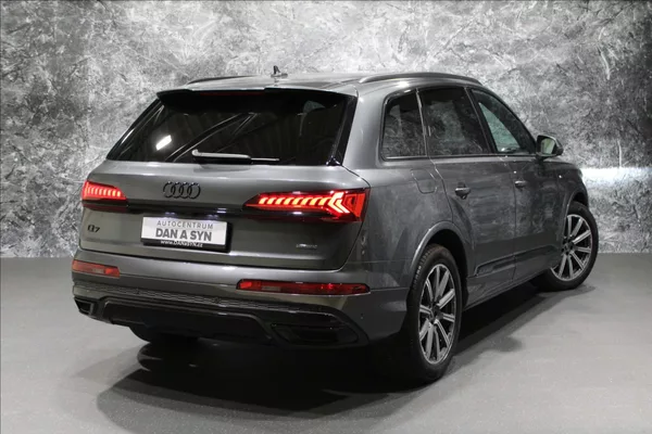 Audi Q7 3,0 TDI Quattro S-Line - foto 4