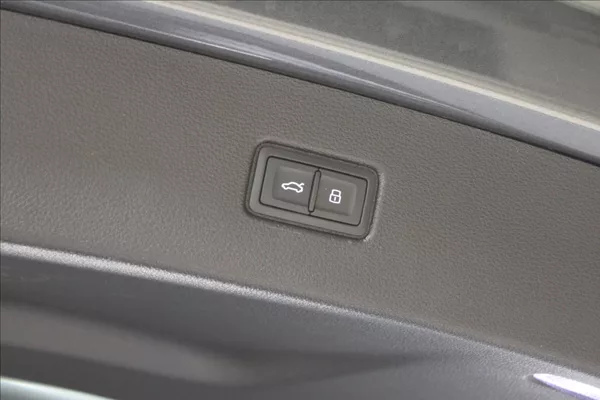 Audi Q7 3,0 TDI Quattro S-Line - foto 6
