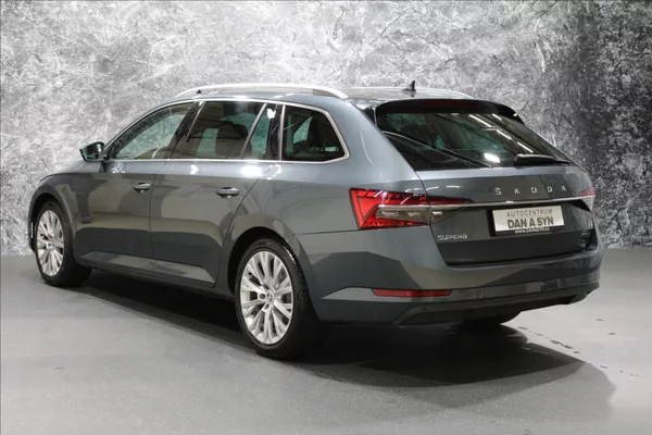Škoda Superb 1,4 IV 115KW Style DSG - foto 3