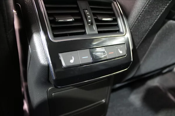 Škoda Superb 1,4 IV 115KW Style DSG - foto 33