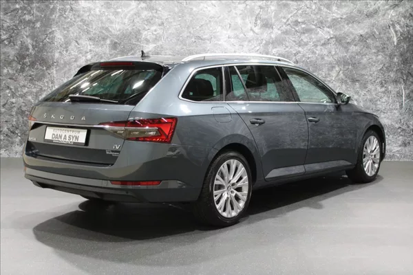 Škoda Superb 1,4 IV 115KW Style DSG - foto 4