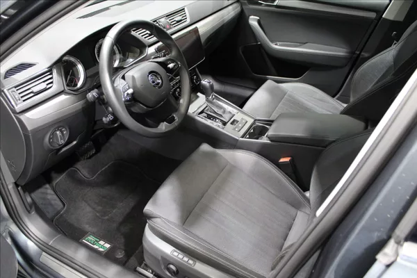Škoda Superb 1,4 IV 115KW Style DSG - foto 9