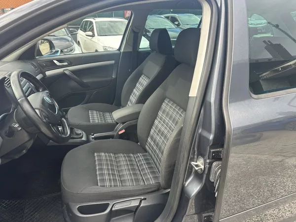 Škoda Octavia Style 2.0 TDi 103kW serviska - foto 12