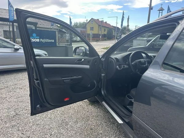 Škoda Octavia Style 2.0 TDi 103kW serviska - foto 14