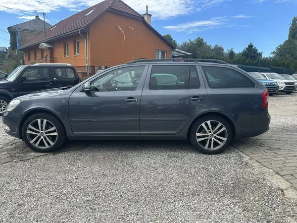 Škoda Octavia Style 2.0 TDi 103kW serviska - foto 6