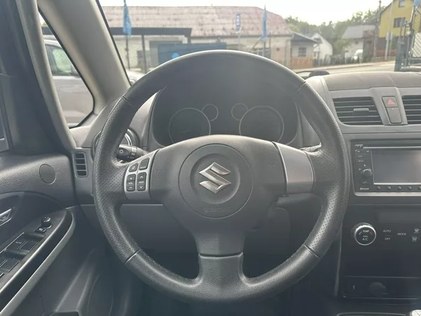 Suzuki SX4 Style 1.6i 88kW serviska - foto 11