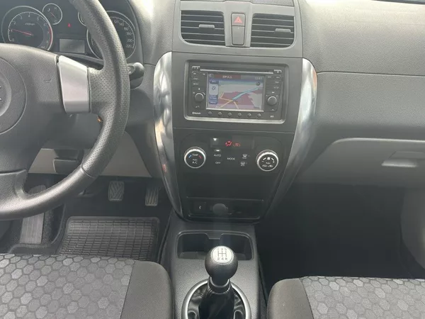 Suzuki SX4 Style 1.6i 88kW serviska - foto 12