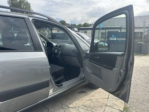 Suzuki SX4 Style 1.6i 88kW serviska - foto 23
