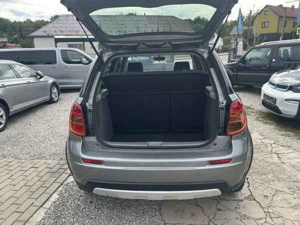 Suzuki SX4 Style 1.6i 88kW serviska - foto 5