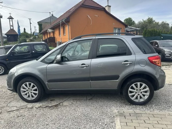 Suzuki SX4 Style 1.6i 88kW serviska - foto 7