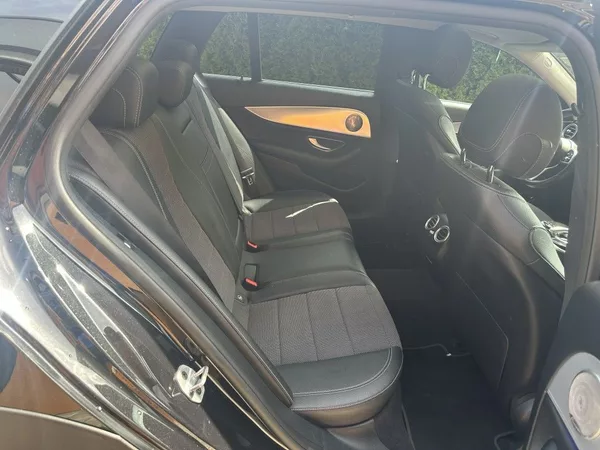 Mercedes-Benz Třídy E E 220d 4MATIC All-TerrainT - foto 18