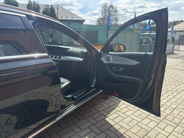 Mercedes-Benz Třídy E E 220d 4MATIC All-TerrainT - foto 21