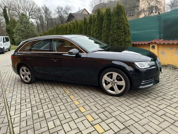 Audi A4 2.0 TDi 140kW Quattro 4x4 - foto 2
