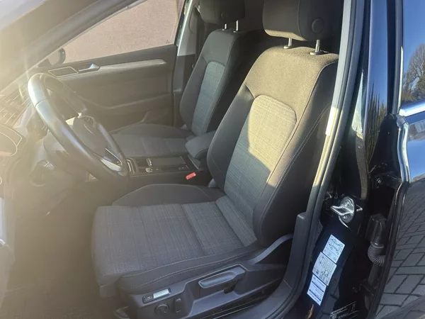 Volkswagen Passat 2.0 TDi 110kW Bussiness AT - foto 14