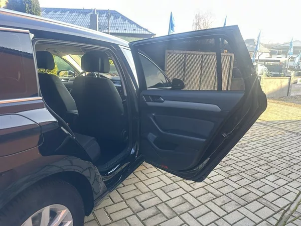 Volkswagen Passat 2.0 TDi 110kW Bussiness AT - foto 23