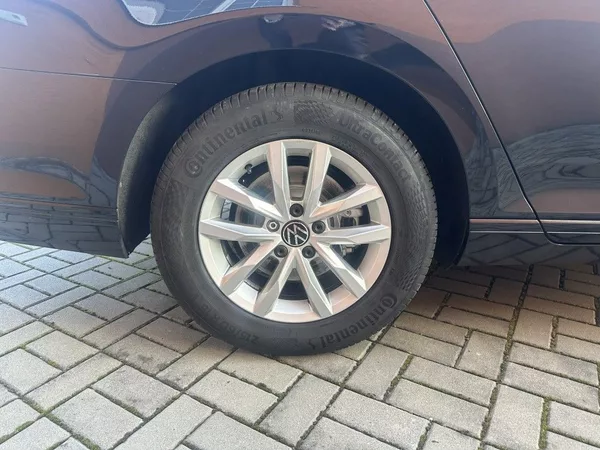 Volkswagen Passat 2.0 TDi 110kW Bussiness AT - foto 27