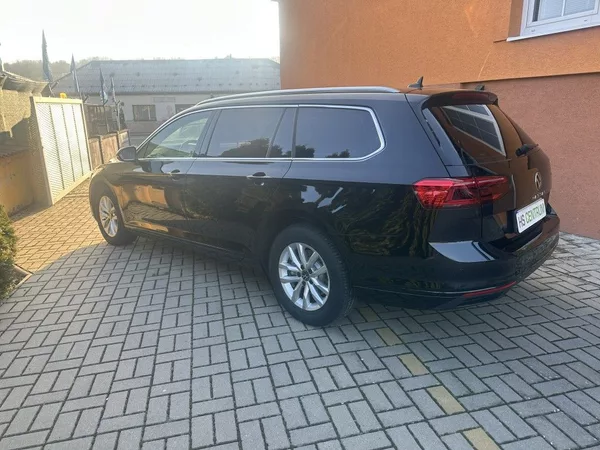 Volkswagen Passat 2.0 TDi 110kW Bussiness AT - foto 7