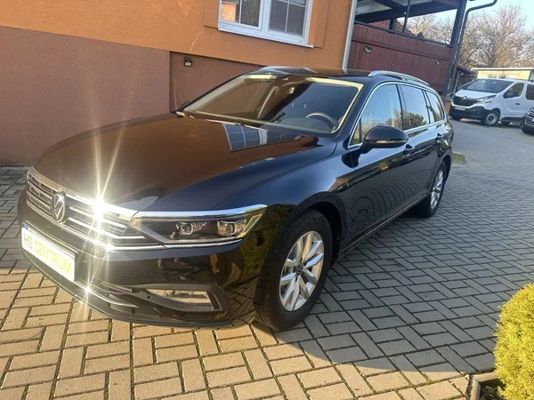 Volkswagen Passat 2.0 TDi 110kW Bussiness AT - foto 9