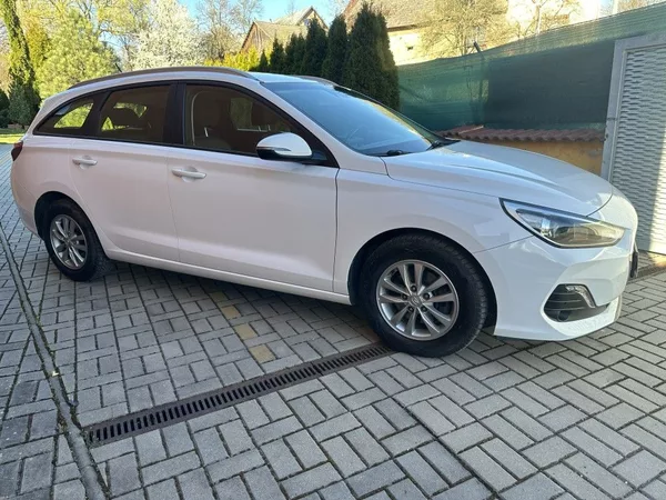 Hyundai i30 1.6 CRDi 85kW serviska - foto 2