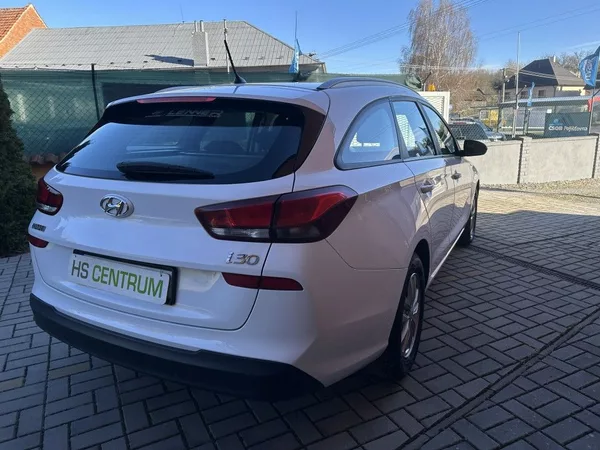Hyundai i30 1.6 CRDi 85kW serviska - foto 3