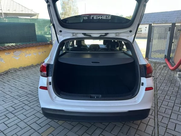 Hyundai i30 1.6 CRDi 85kW serviska - foto 5