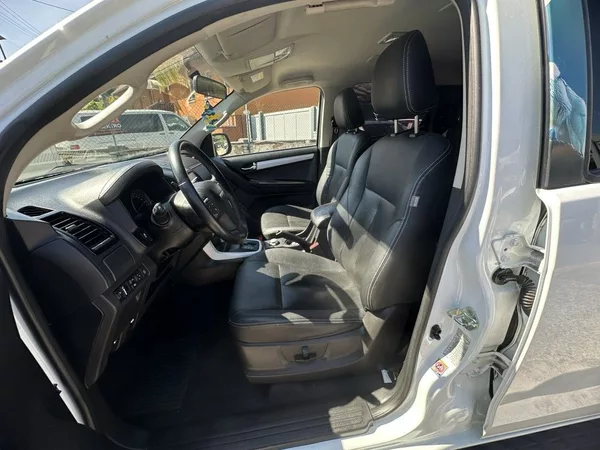 Isuzu 1.9 Double Cab 4x4 LSE A/T - foto 18