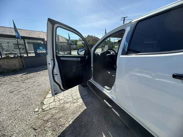 Isuzu 1.9 Double Cab 4x4 LSE A/T - foto 20