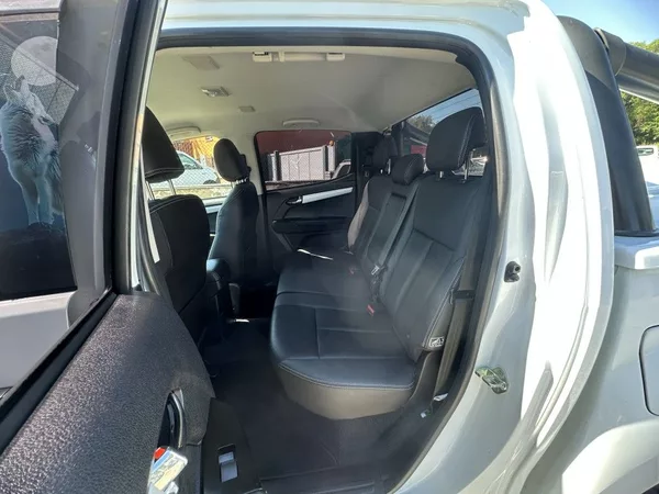 Isuzu 1.9 Double Cab 4x4 LSE A/T - foto 21
