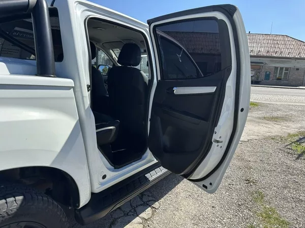 Isuzu 1.9 Double Cab 4x4 LSE A/T - foto 24