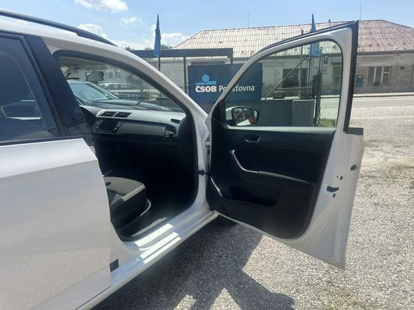 Škoda Fabia 1.0 TSI 70kW Ambition Combi - foto 23