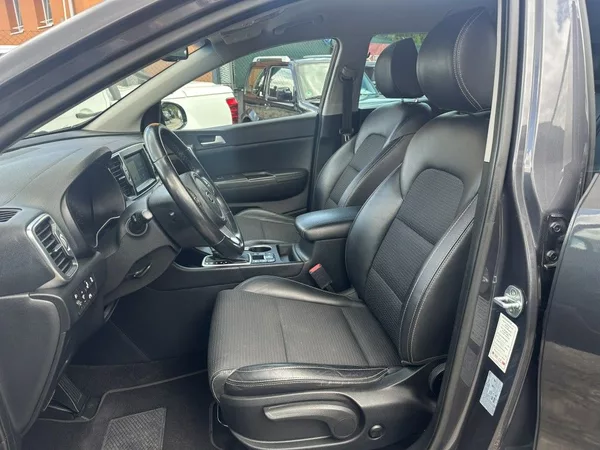 Kia Sportage 1.7 CRDi 104kW automat - foto 16