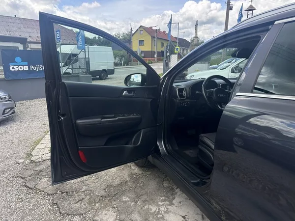Kia Sportage 1.7 CRDi 104kW automat - foto 19