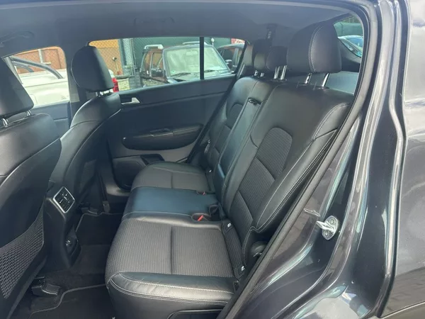 Kia Sportage 1.7 CRDi 104kW automat - foto 20