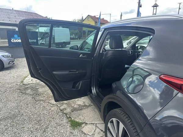 Kia Sportage 1.7 CRDi 104kW automat - foto 21