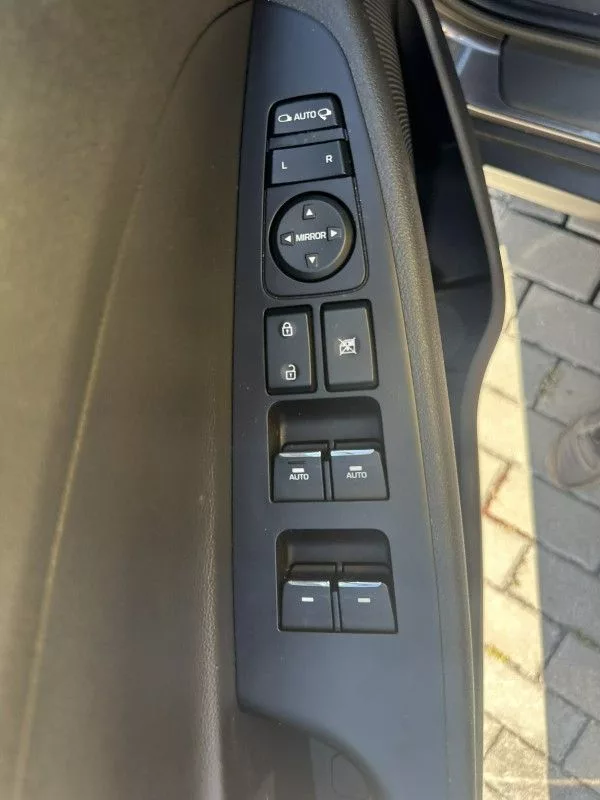 Hyundai Tucson 1.6 T-GDI 130kW 4x4 - foto 17