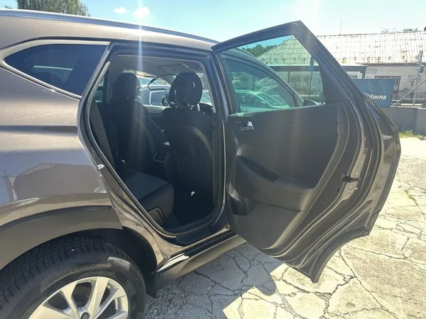 Hyundai Tucson 1.6 T-GDI 130kW 4x4 - foto 24