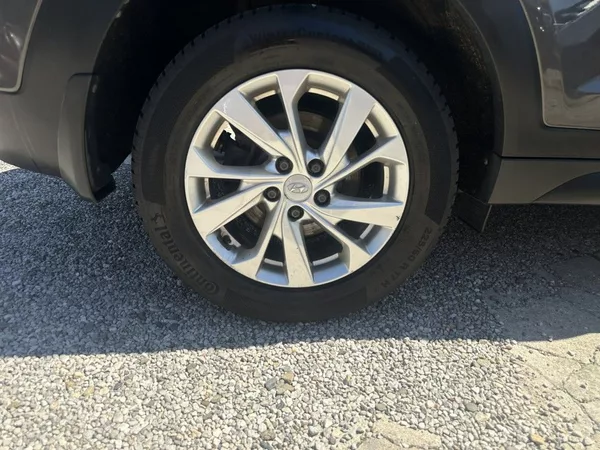 Hyundai Tucson 1.6 T-GDI 130kW 4x4 - foto 30